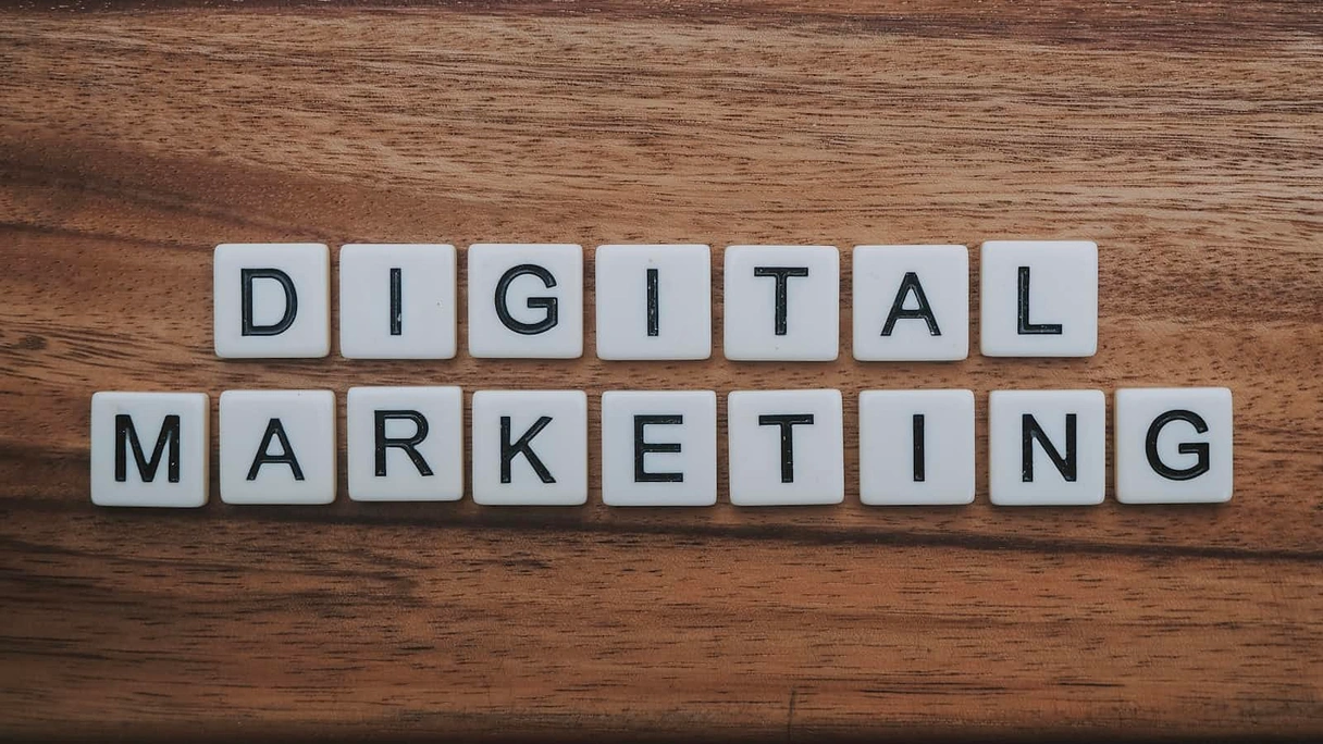 8 Essential Analytics Tools for Video Marketing Success  (Detailed Comparison)